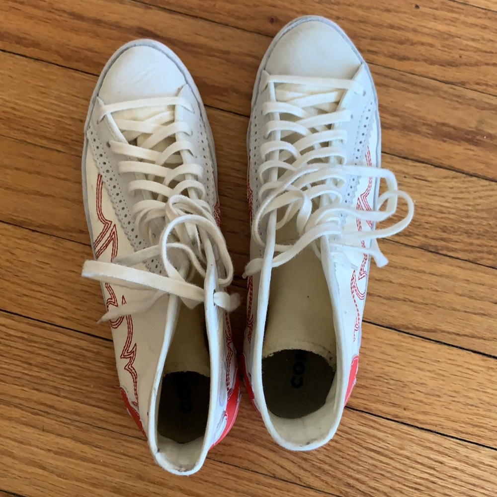 LE Converse - Picture 2 of 4